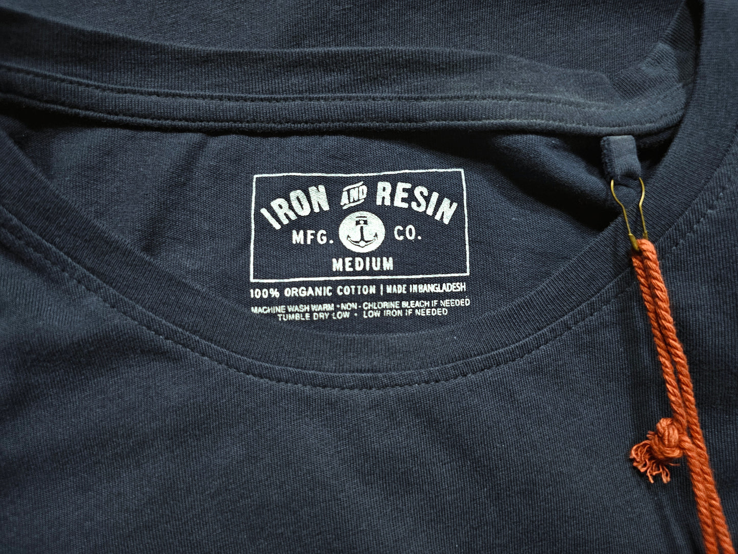 T-shirt Iron & Resin "Califucknfornia" (M)