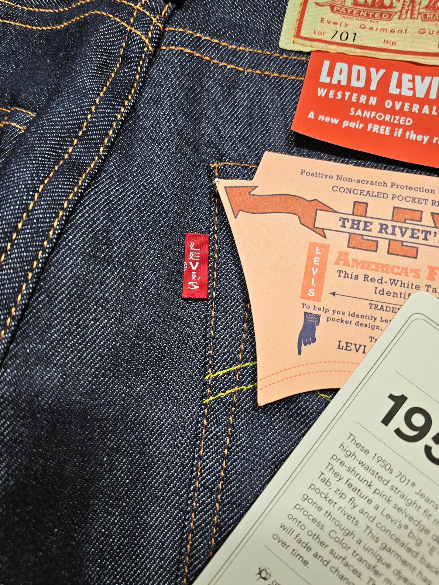 Jean LVC Levi's Vintage Clothing 701 1950s Made in Japan - Big E Selvedge (W24L30, W25L30, W27L30, W27L32)