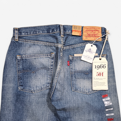 Jean LVC Levi's Vintage Clothing 501 XX 1966 - Big E Selvedge (W30L32)