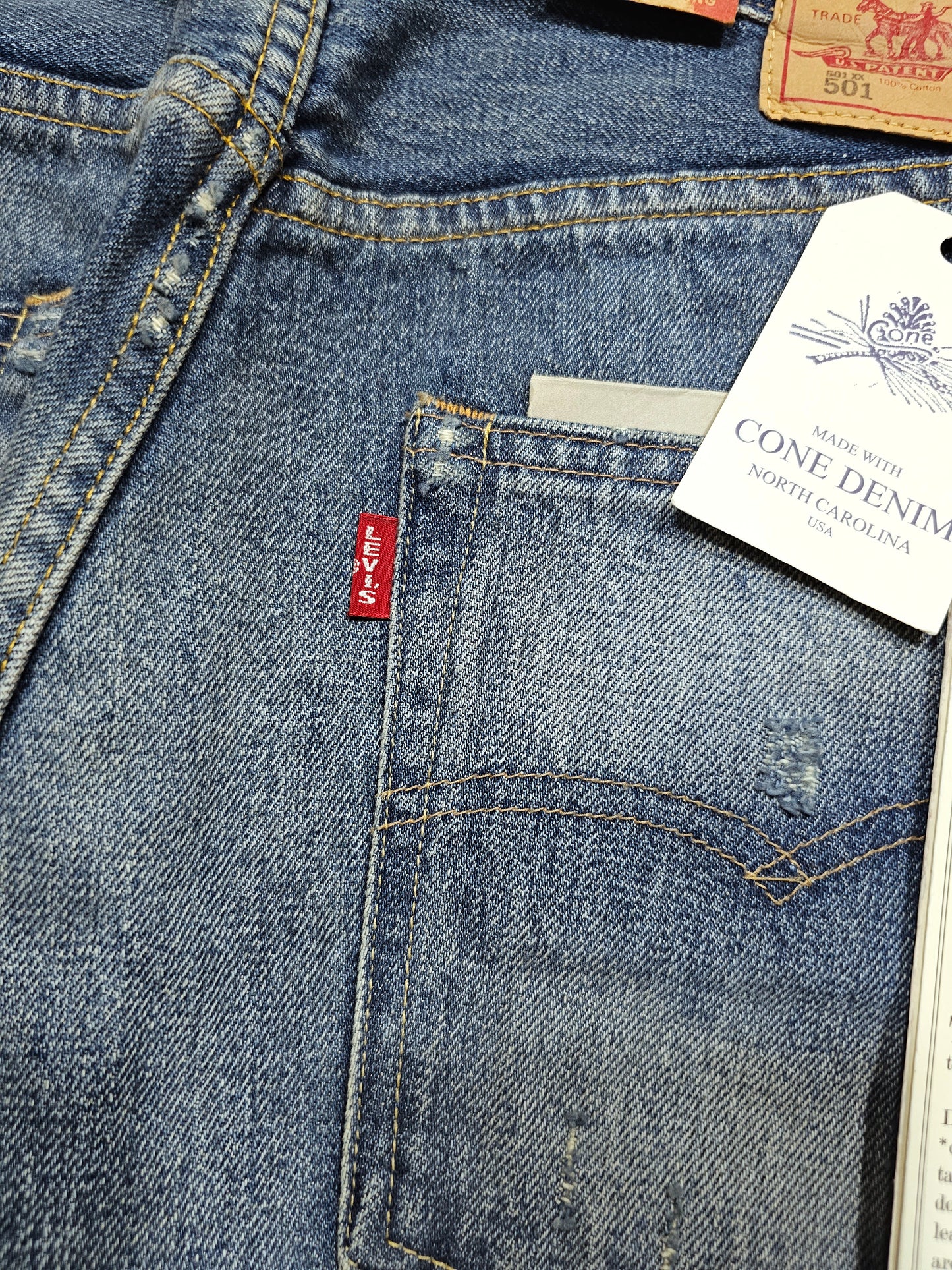 Jean LVC Levi's Vintage Clothing 501 XX 1966 - Big E Selvedge (W30L32)