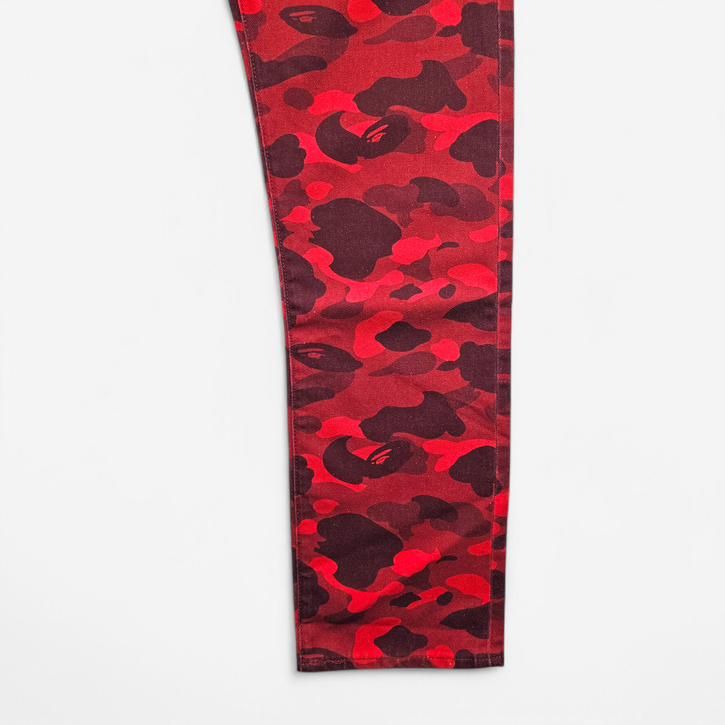 Jean Levi's x Bape 501 '93 Red Camo Europe Exclusive (W33L32)