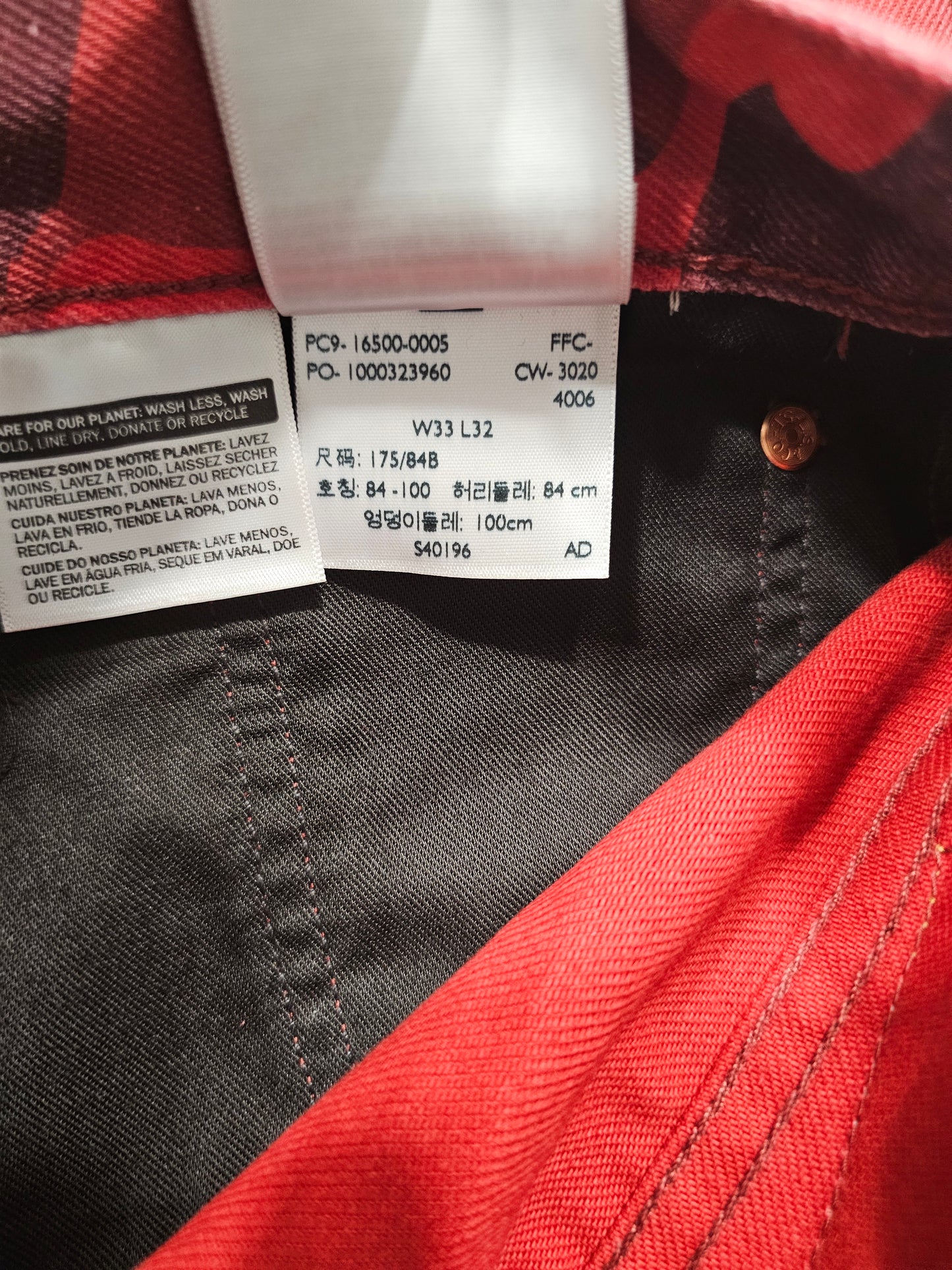 Jean Levi's x Bape 501 '93 Red Camo Europe Exclusive (W33L32)
