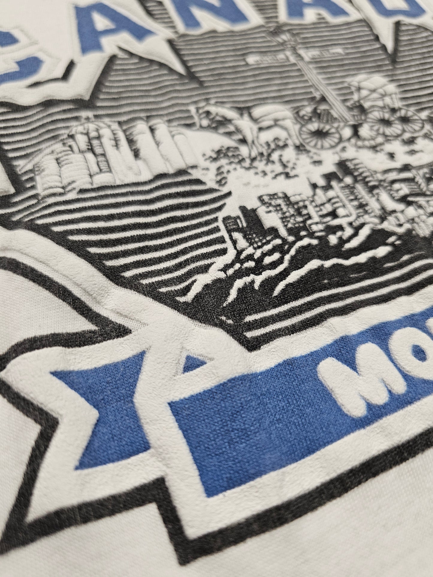 T-shirt Vintage 80's Souvenir Montréal Made in Canada Single Stitch (L)