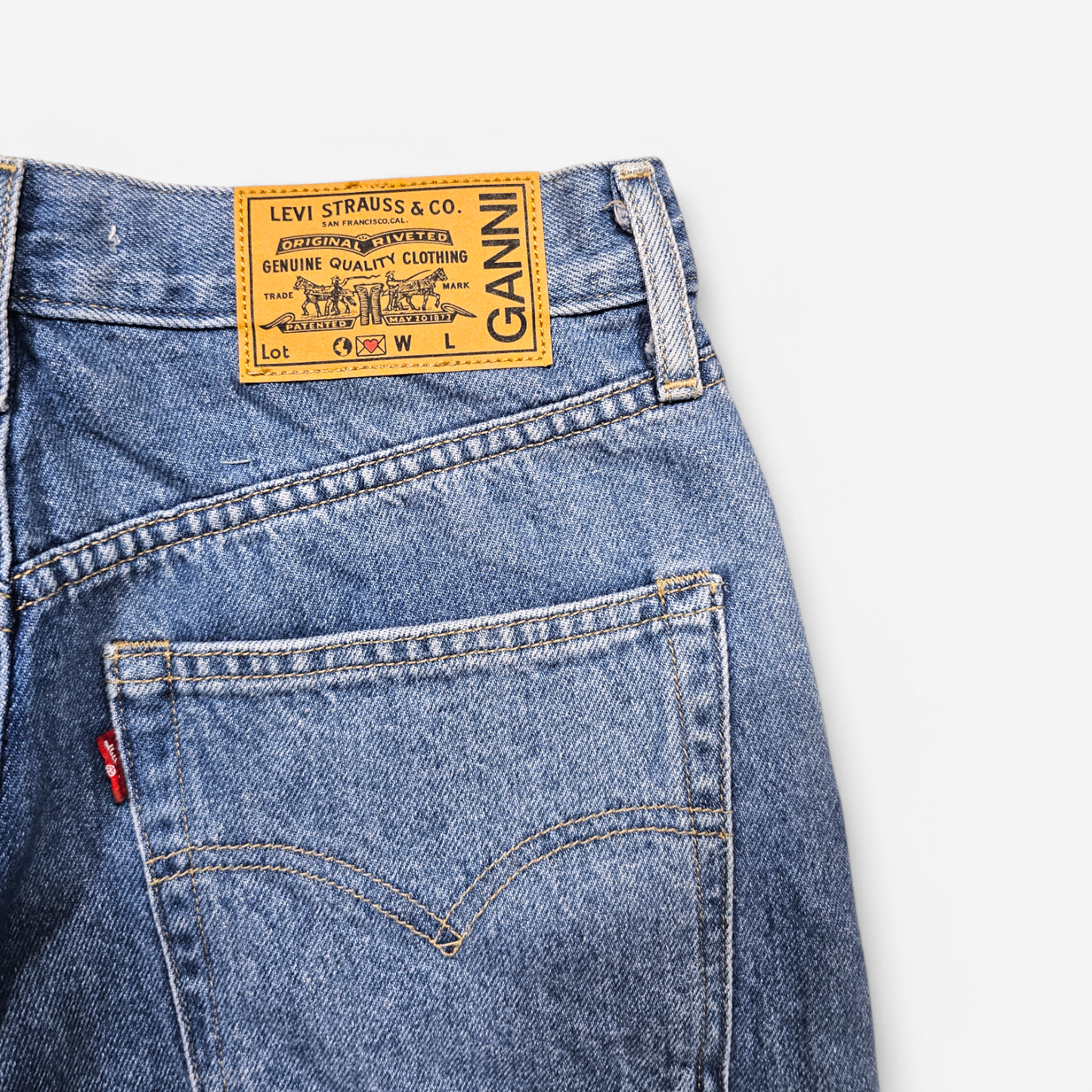 Jean Levi's x Ganni High Loose (W29L31)