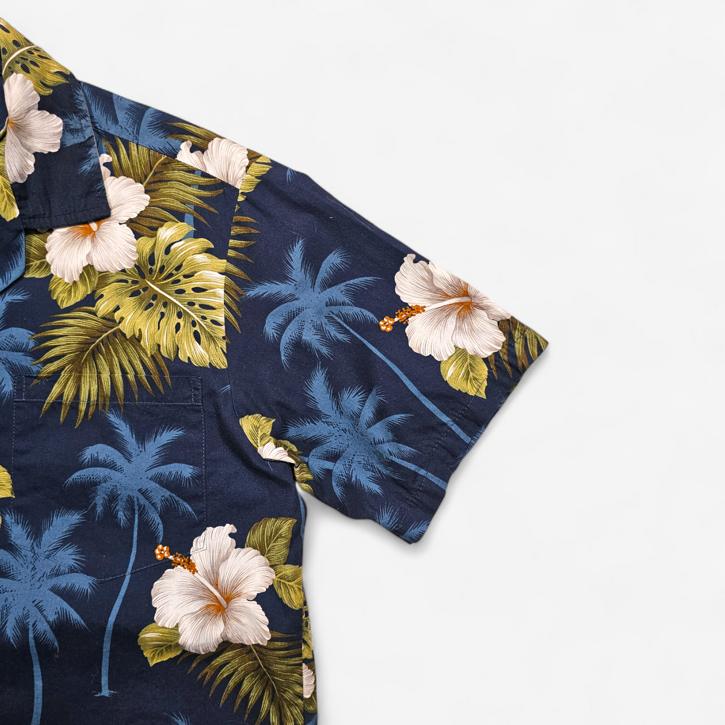 Hawaiian Shirt Vintage Pacific Legend - Made in USA (M)