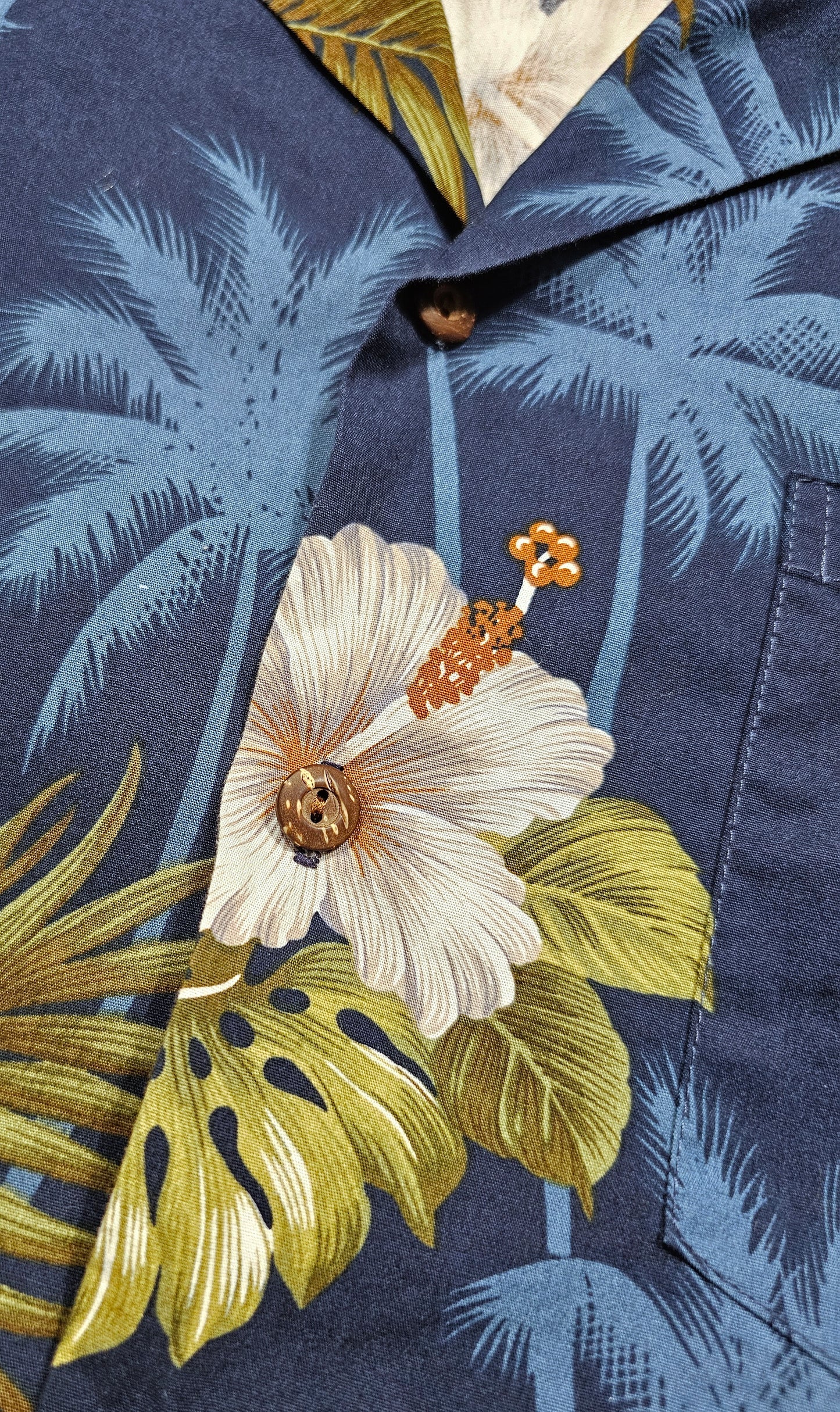 Hawaiian Shirt Vintage Pacific Legend - Made in USA (M)