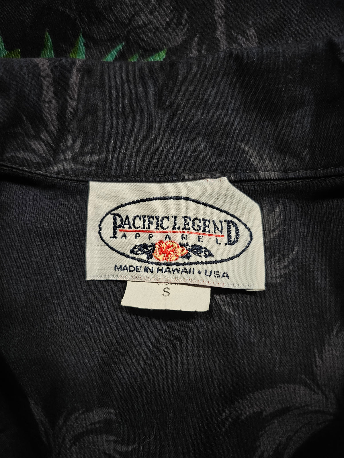 Hawaiian Shirt Vintage Pacific Legend - Made in USA (S)