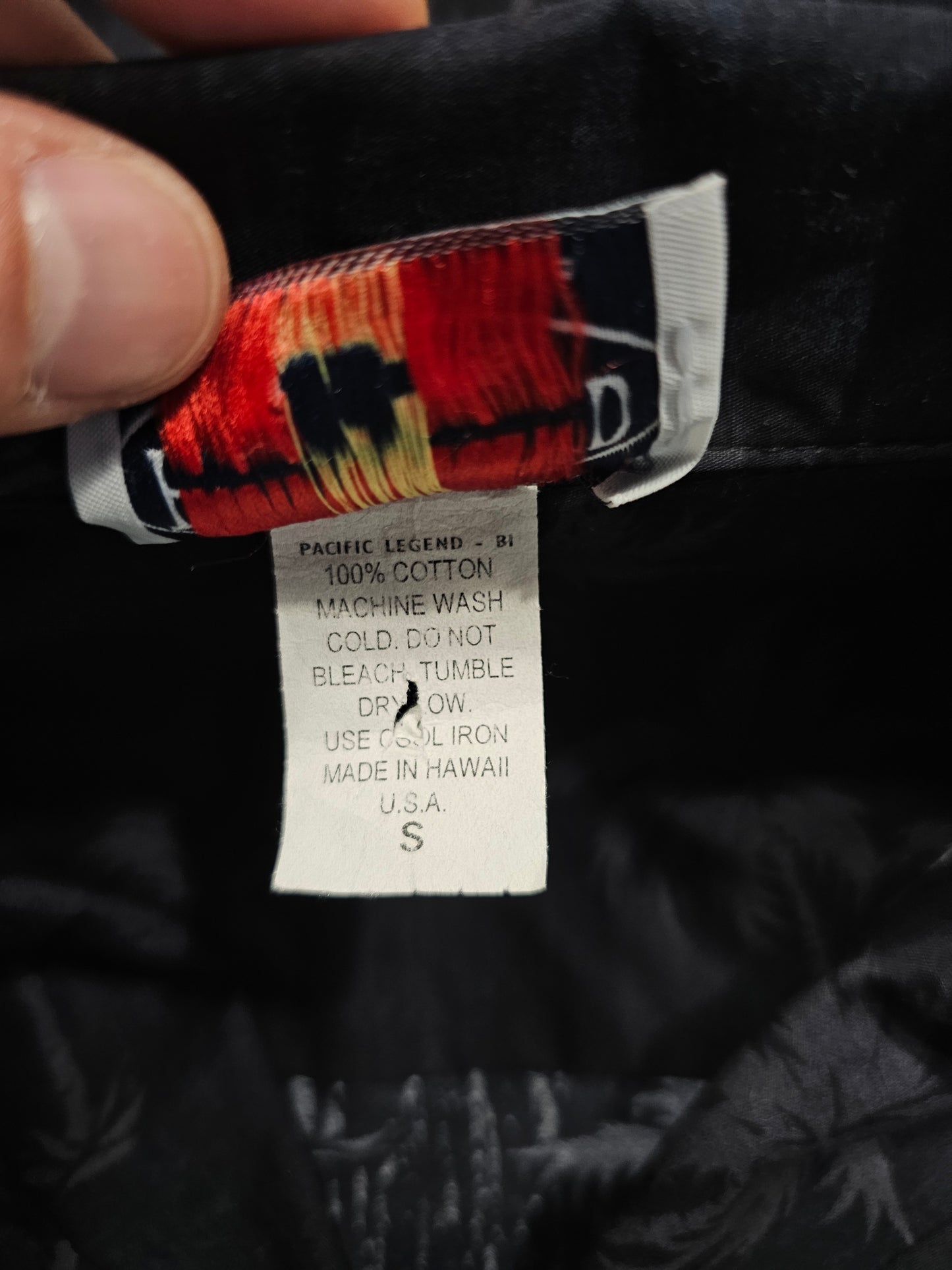 Hawaiian Shirt Vintage Pacific Legend - Made in USA (S)