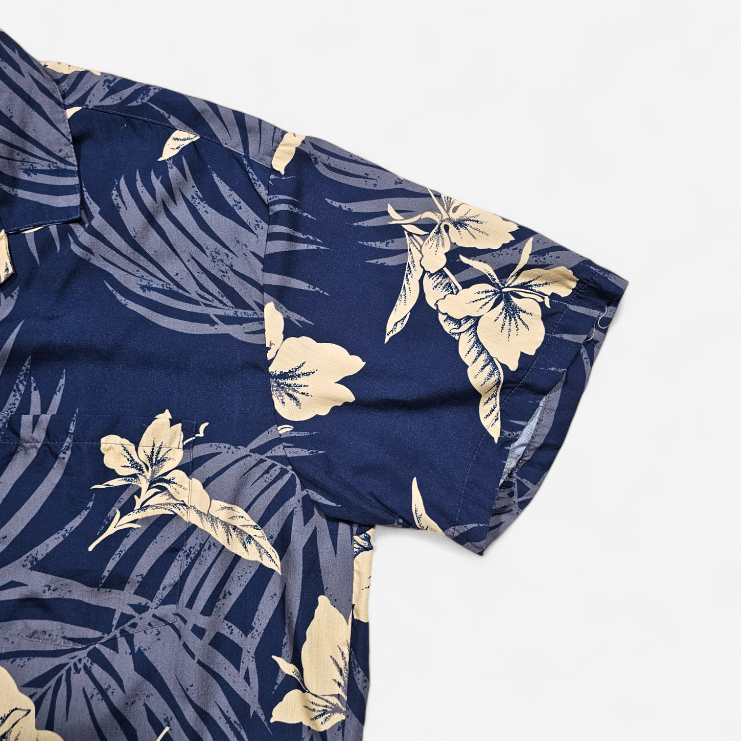 Hawaiian Rayon Shirt Vintage 80's Paradise Found - Made in USA Hawaii (L)