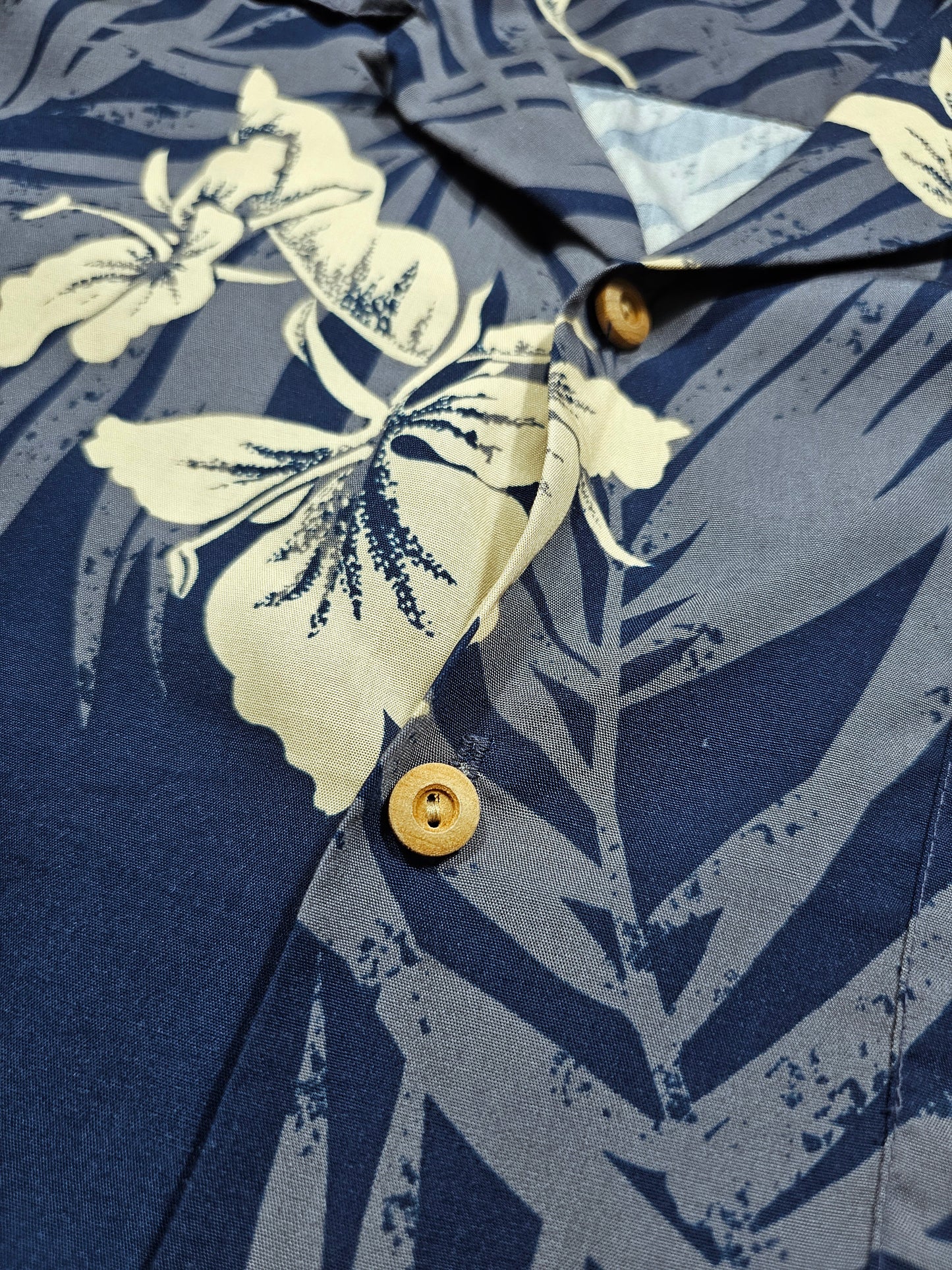 Hawaiian Rayon Shirt Vintage 80's Paradise Found - Made in USA Hawaii (L)