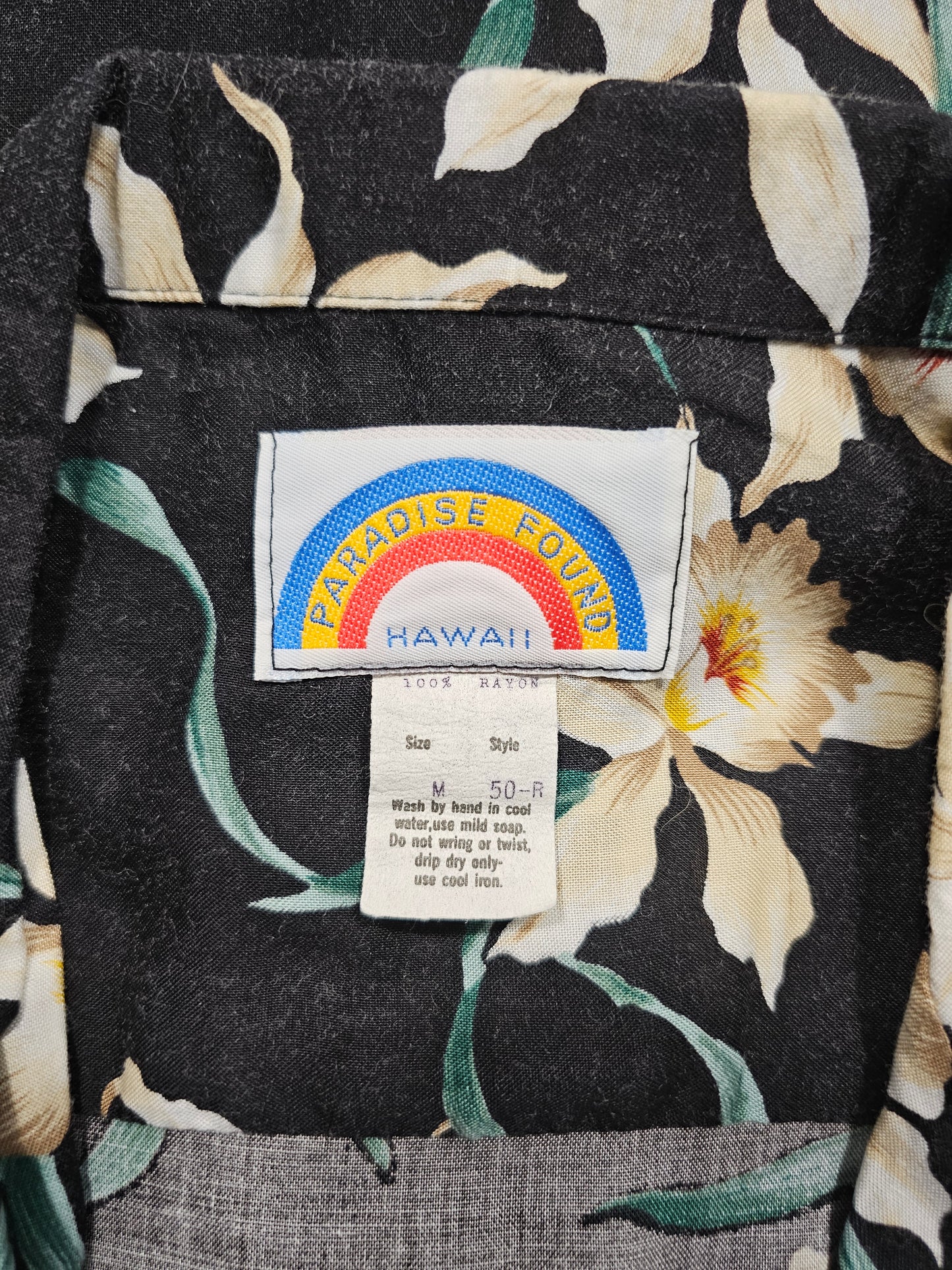 Hawaiian Rayon Shirt Vintage 70's 80's Paradise Found - Made in USA Hawaii (M)