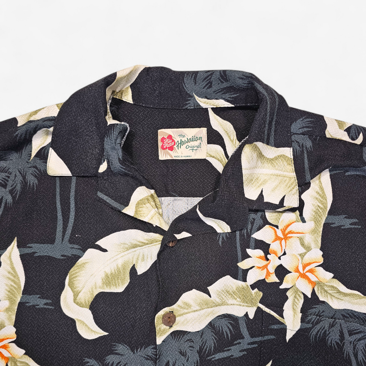 Hawaiian Rayon Dobby Shirt Vintage Hilo Hattie - Made in USA Hawaii (L)