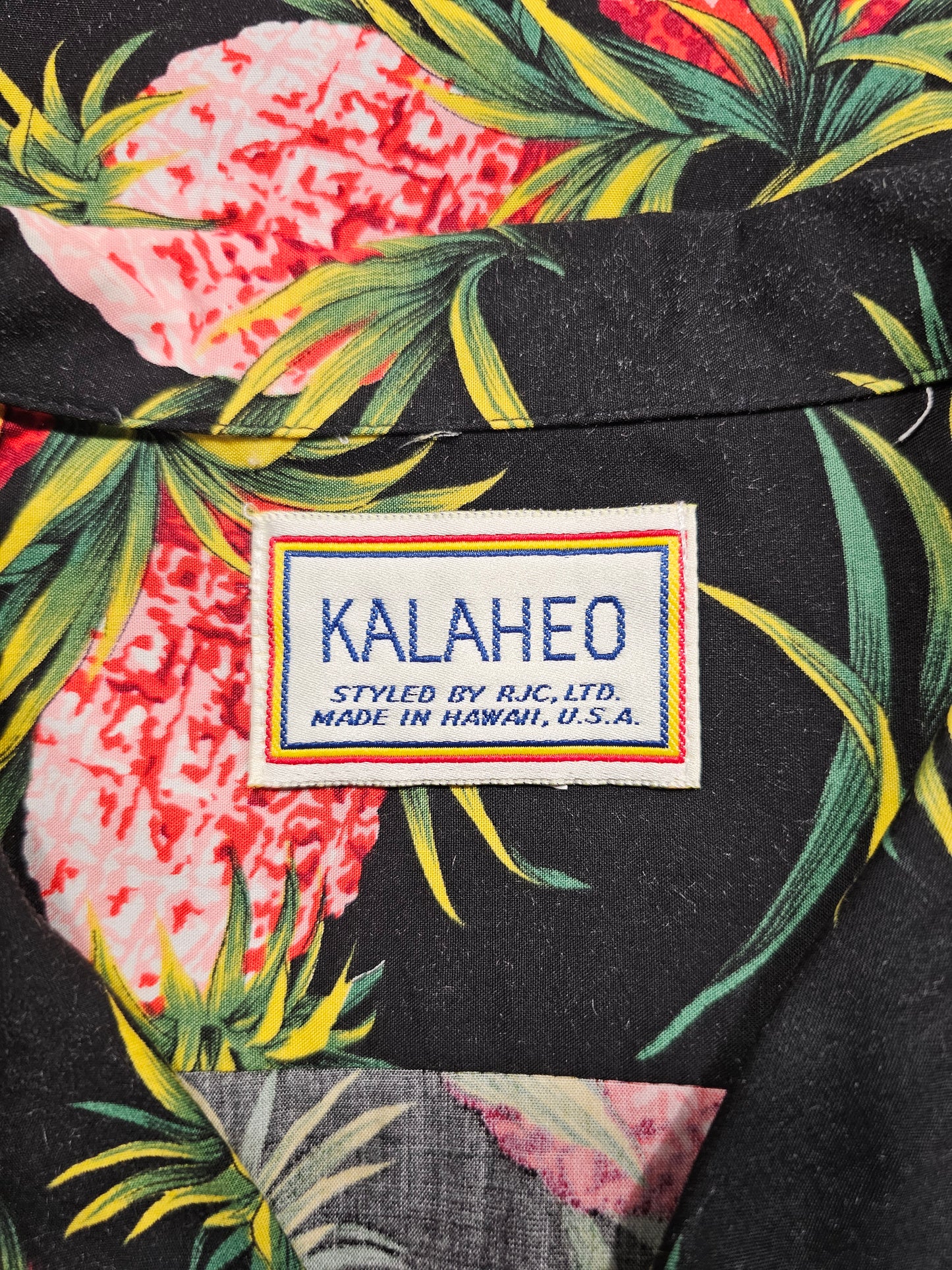 Hawaiian Rayon Shirt Vintage 1980's Kalaheo - Made in Hawaii USA (L)