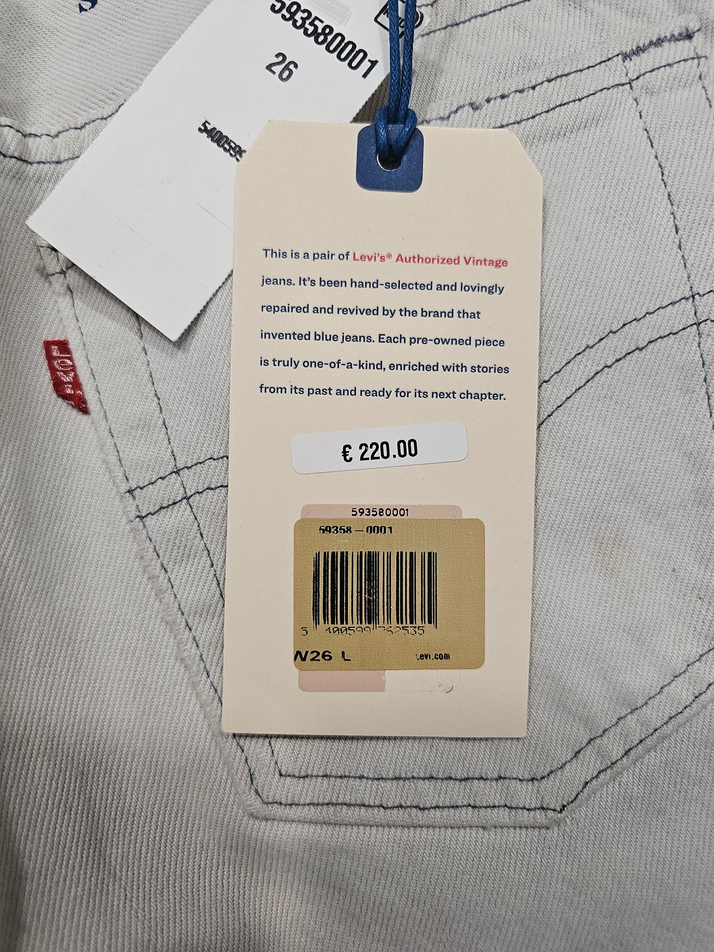 Jean Levi's Authorized Vintage 501 - Made in USA (W26)