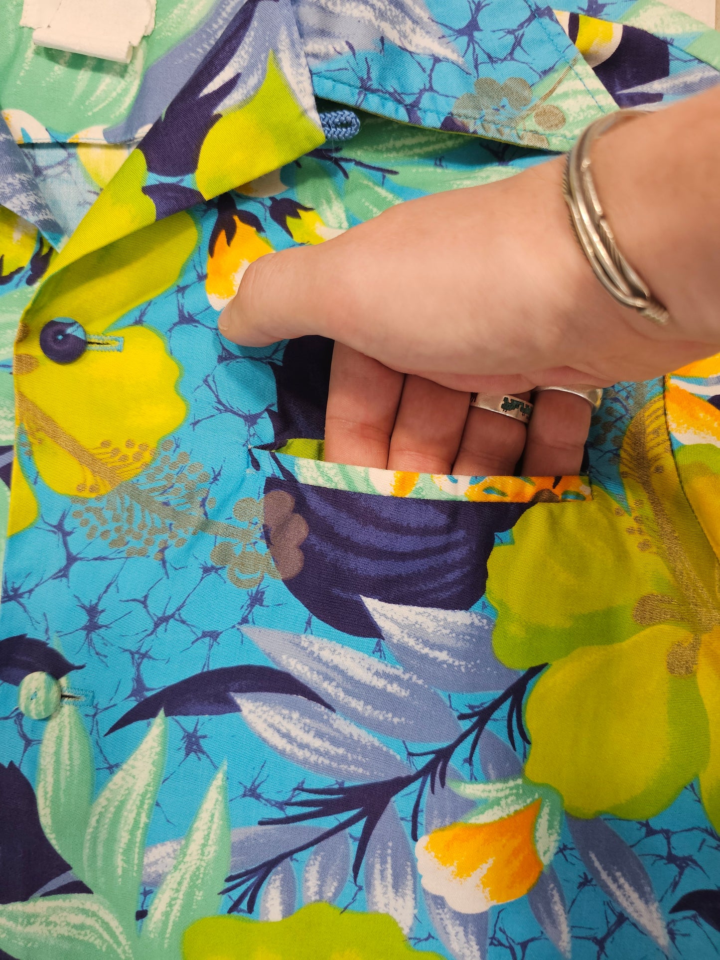 Hawaiian Shirt Vintage 60's 70's Pacific Isle - Made in USA Hawaii (S)