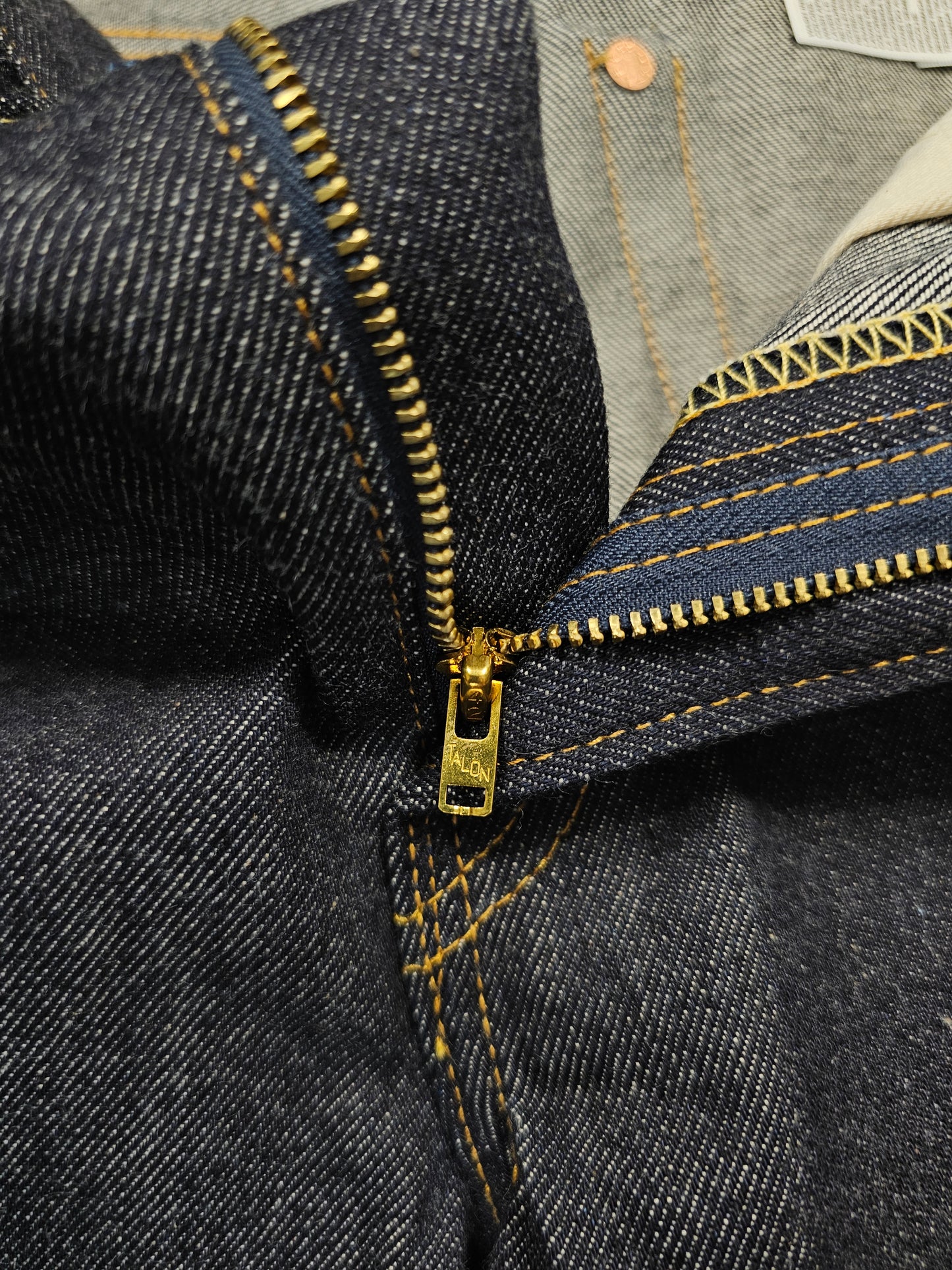 Jean LVC Levi's Vintage Clothing 501 1954 - Made in Japan Big E Selvedge (W31L32)