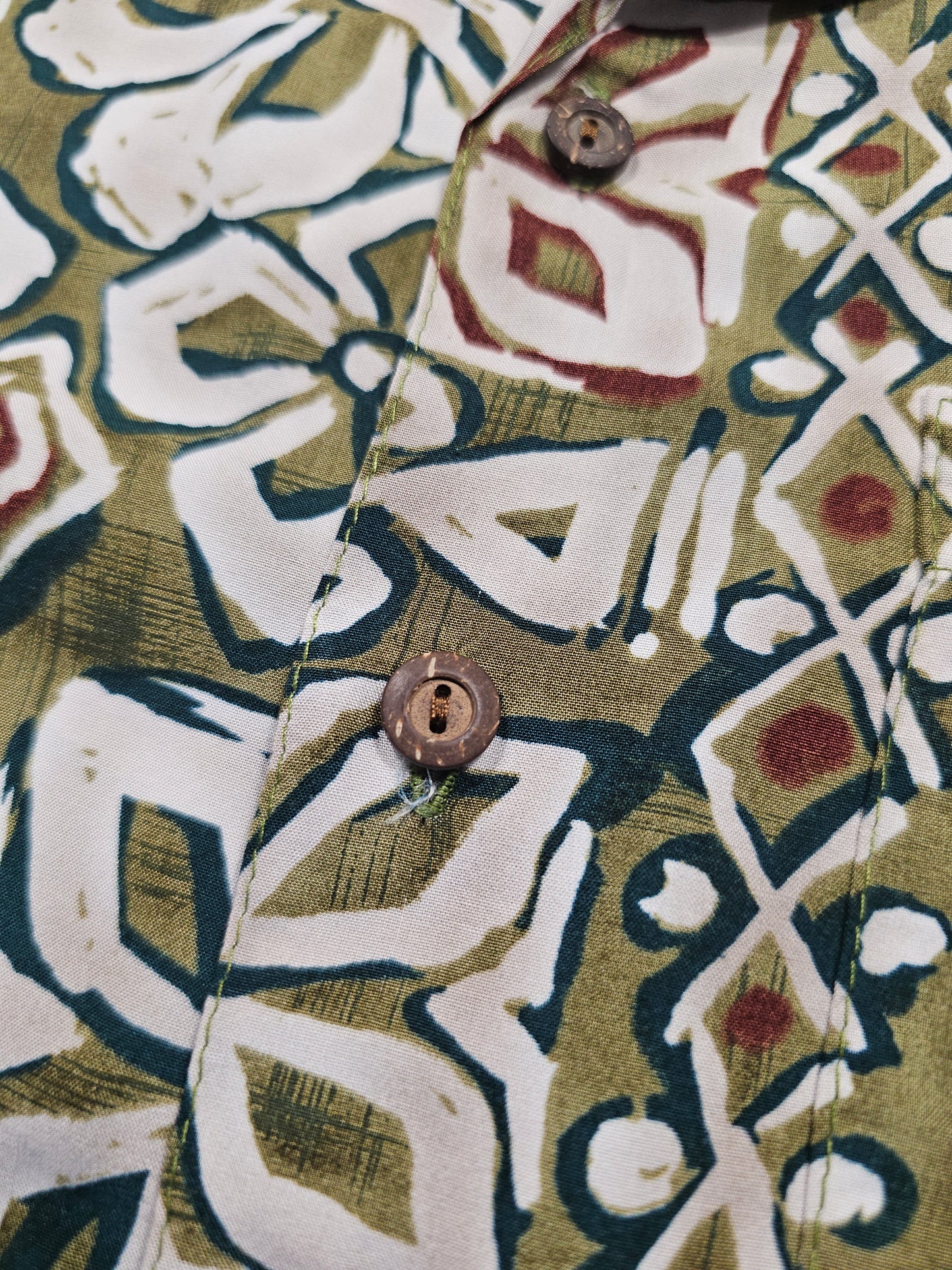 Hawaiian Rayon Shirt Vintage Iolani - Made in USA (S)