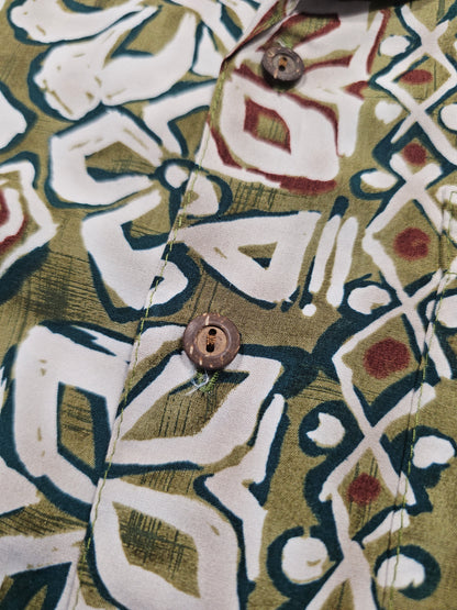 Hawaiian Rayon Shirt Vintage Iolani - Made in USA (S)
