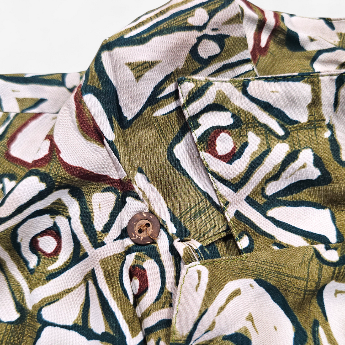 Hawaiian Rayon Shirt Vintage Iolani - Made in USA (S)