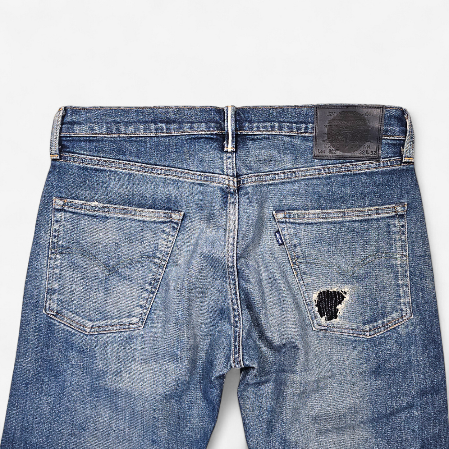 Jean Levi's Made in Japan 502 Taper - Big E Selvedge (W32L32)