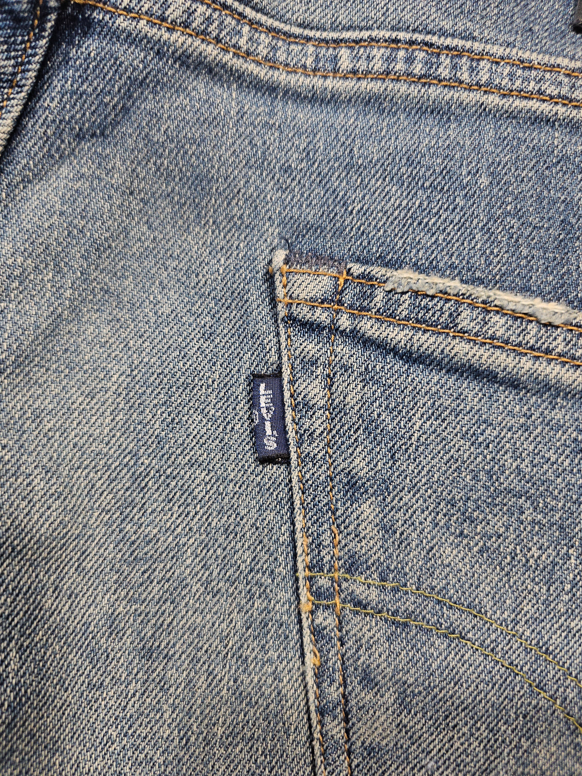 Jean Levi's Made in Japan 502 Taper - Big E Selvedge (W32L32)
