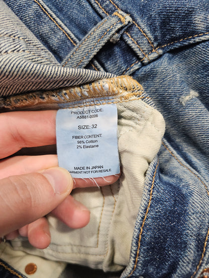 Jean Levi's Made in Japan 502 Taper - Big E Selvedge (W32L32)