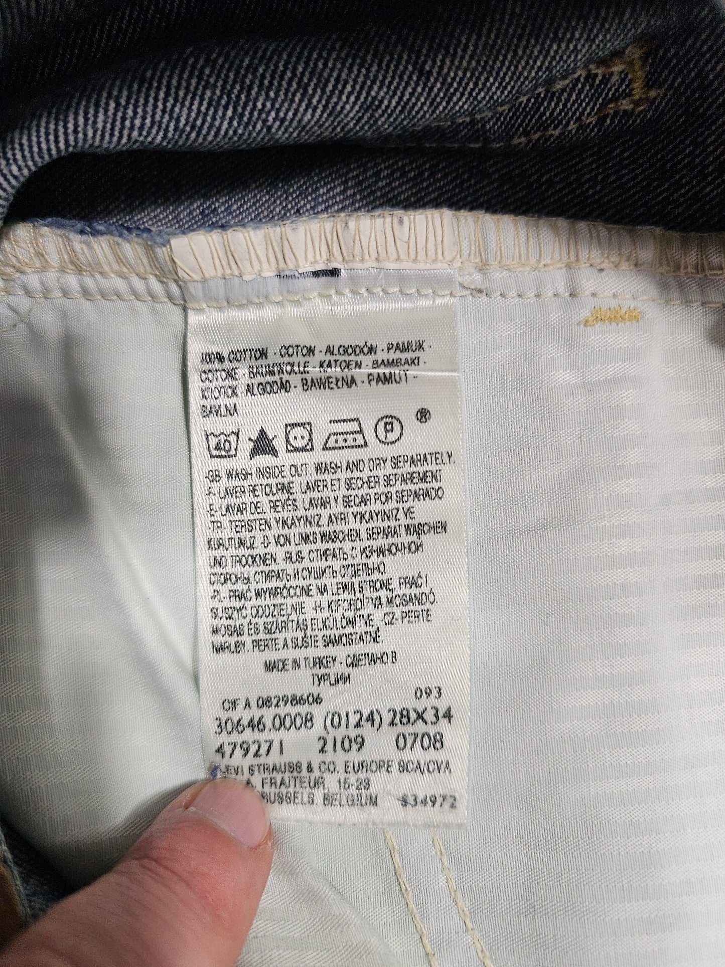 Jean Levi's 646 Flare Orange Tab Re-Issued (W28L34)
