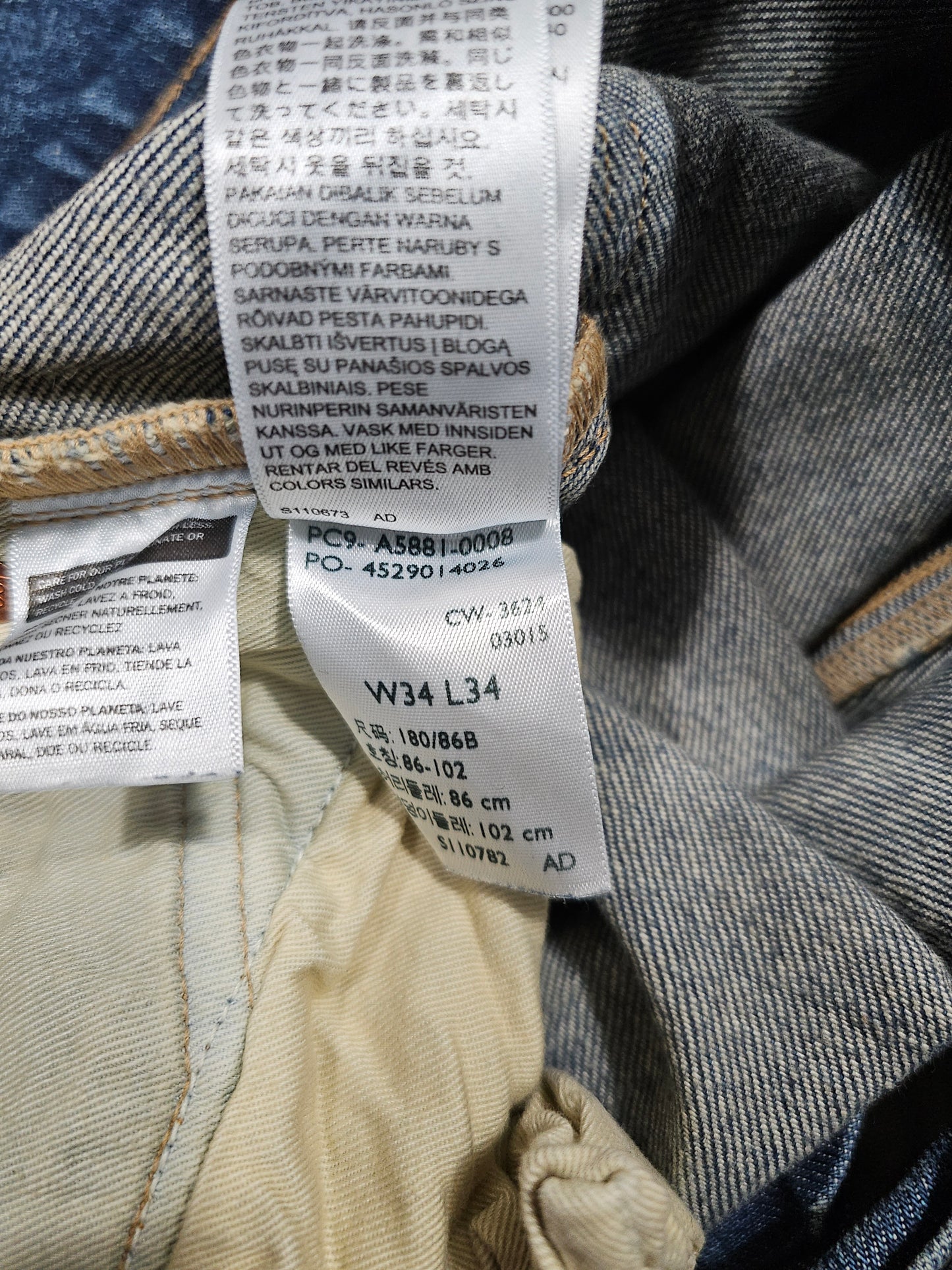 Jean Levi's Blue Tab 502 Taper Made in Japan - Big E Selvedge (W34L34)