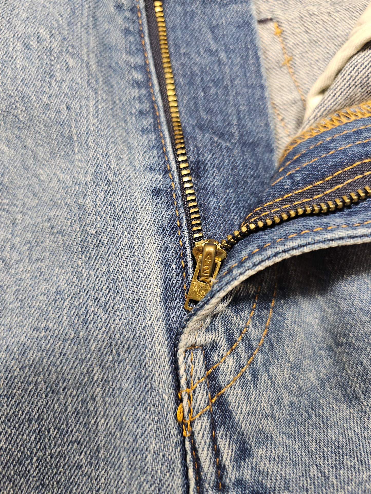 Jean LVC Levi's Vintage Clothing 517 Bootcut (W30L32, W32L34)