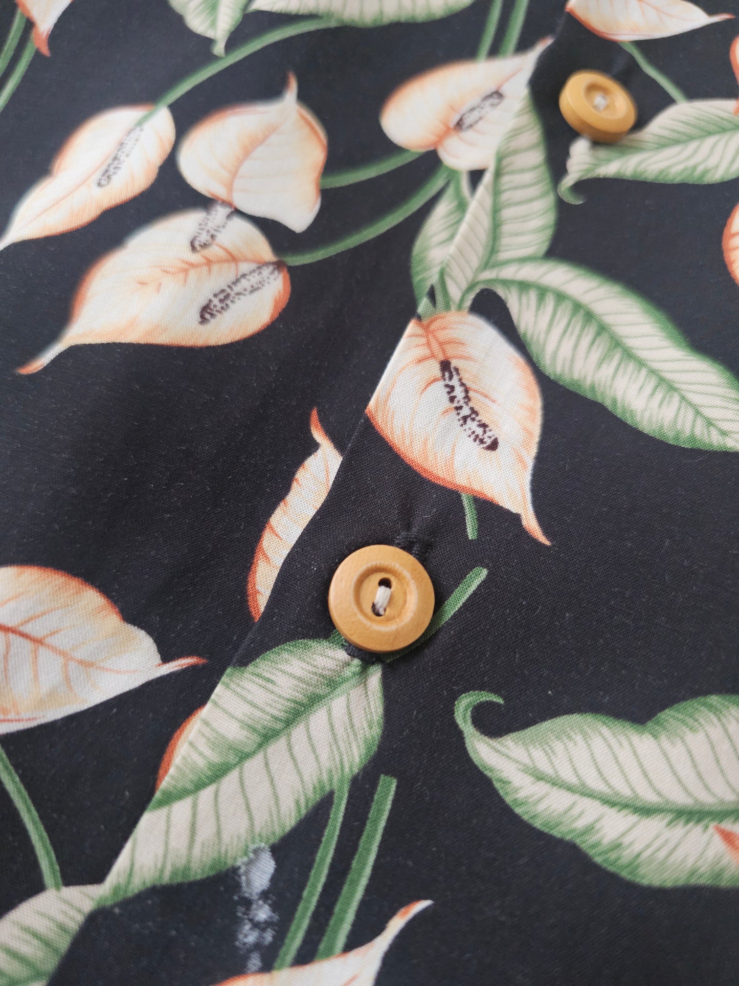 Hawaiian Rayon Shirt Paradise Found Mini Anthurium - Made in USA Hawaii (S)