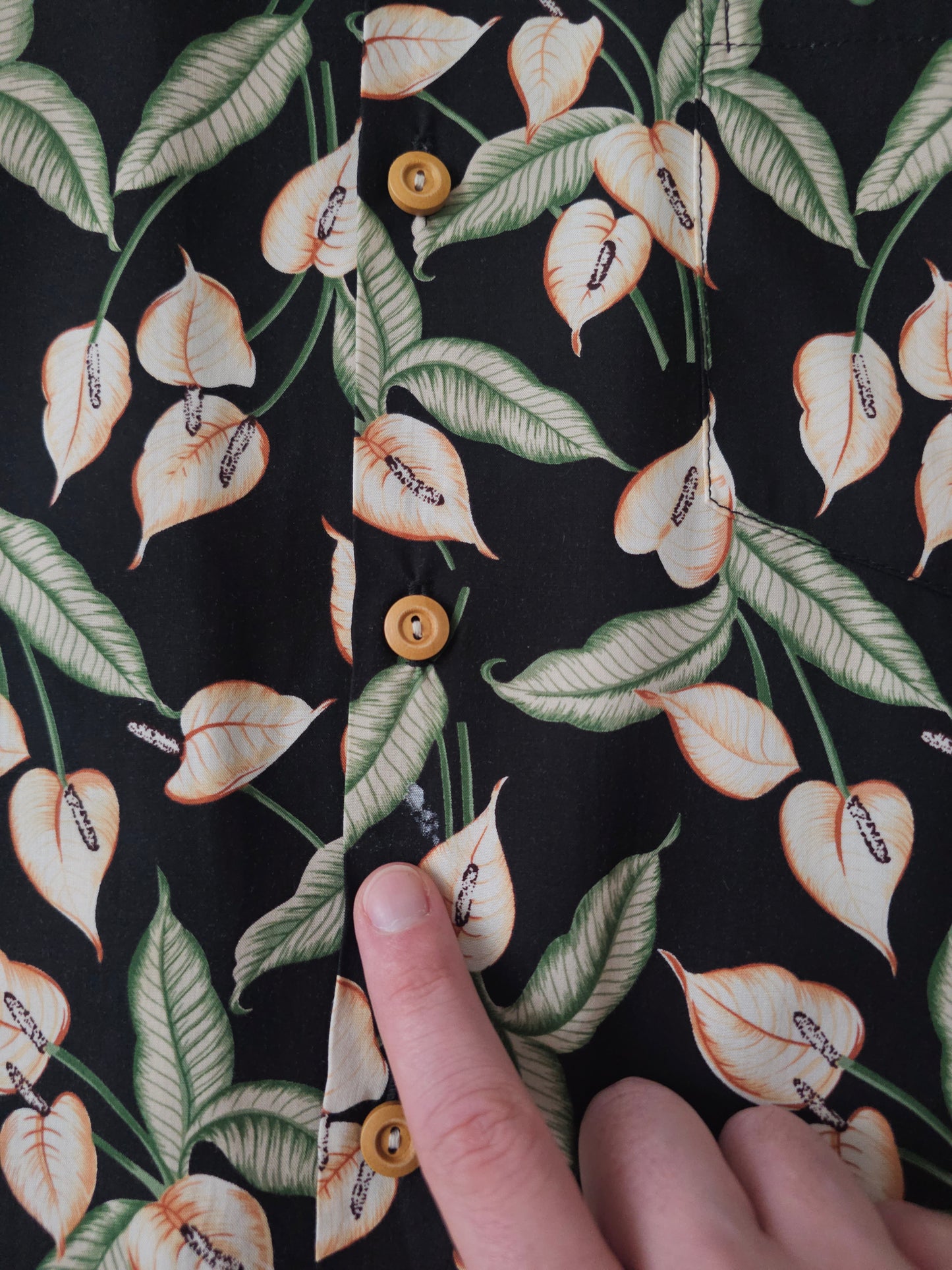 Hawaiian Rayon Shirt Paradise Found Mini Anthurium - Made in USA Hawaii (S)