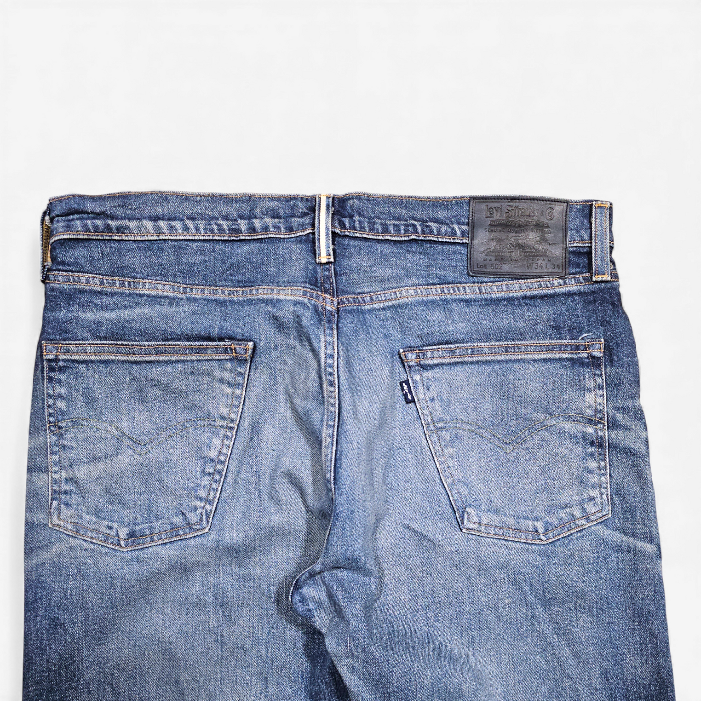 Jean Levi's Blue Tab 502 Taper Made in Japan - Big E Selvedge (W34L34)
