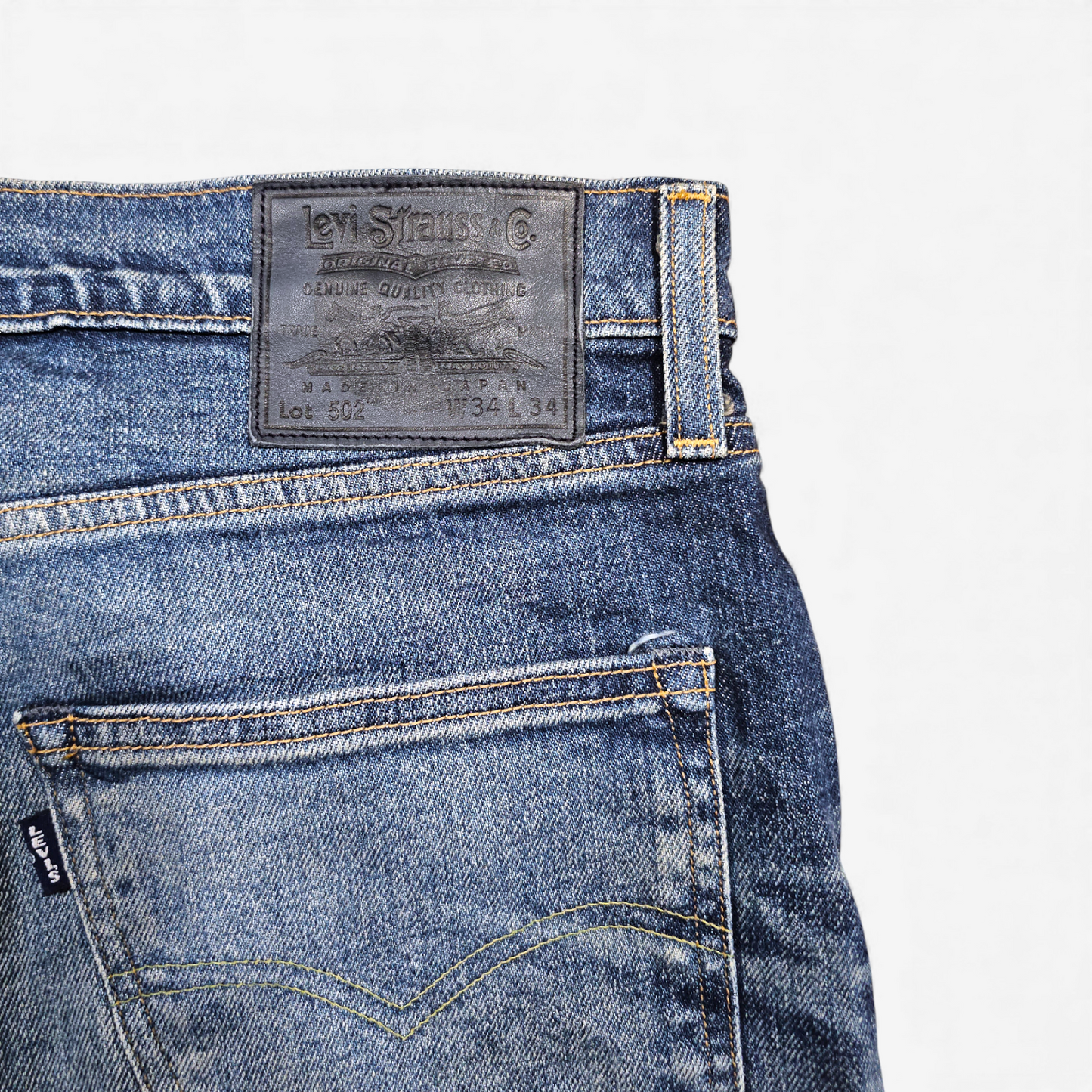 Jean Levi's Blue Tab 502 Taper Made in Japan - Big E Selvedge (W34L34)