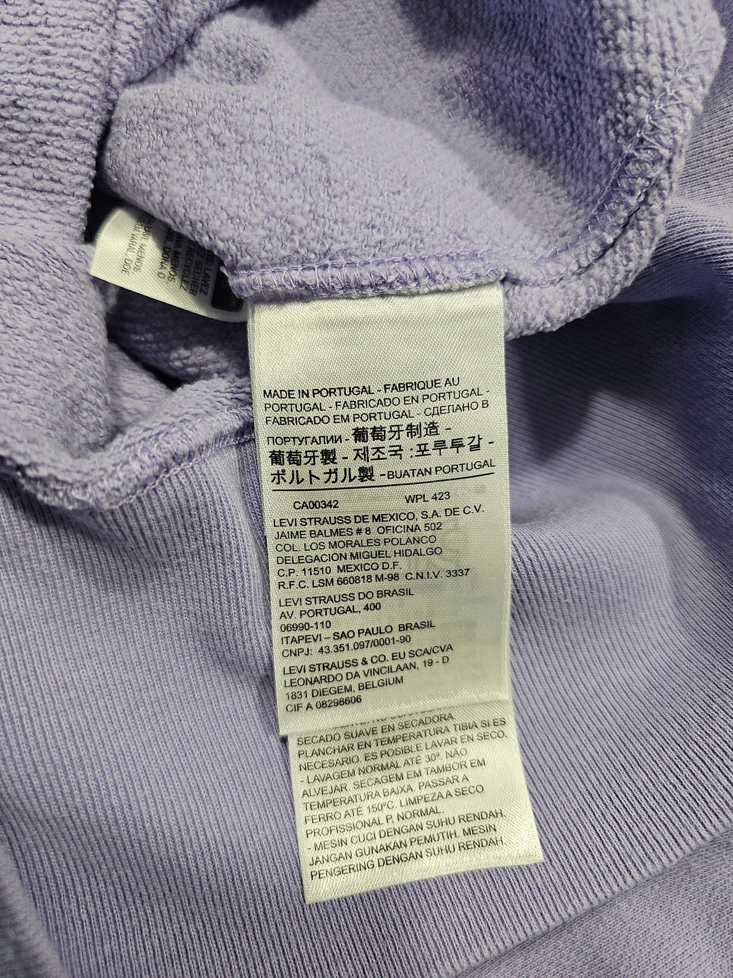 Good Old Days sweat LVC Levi's Vintage Clothing violet clair en coton, reproduction des années 30, coupe boxy, détails V, poignets longs.