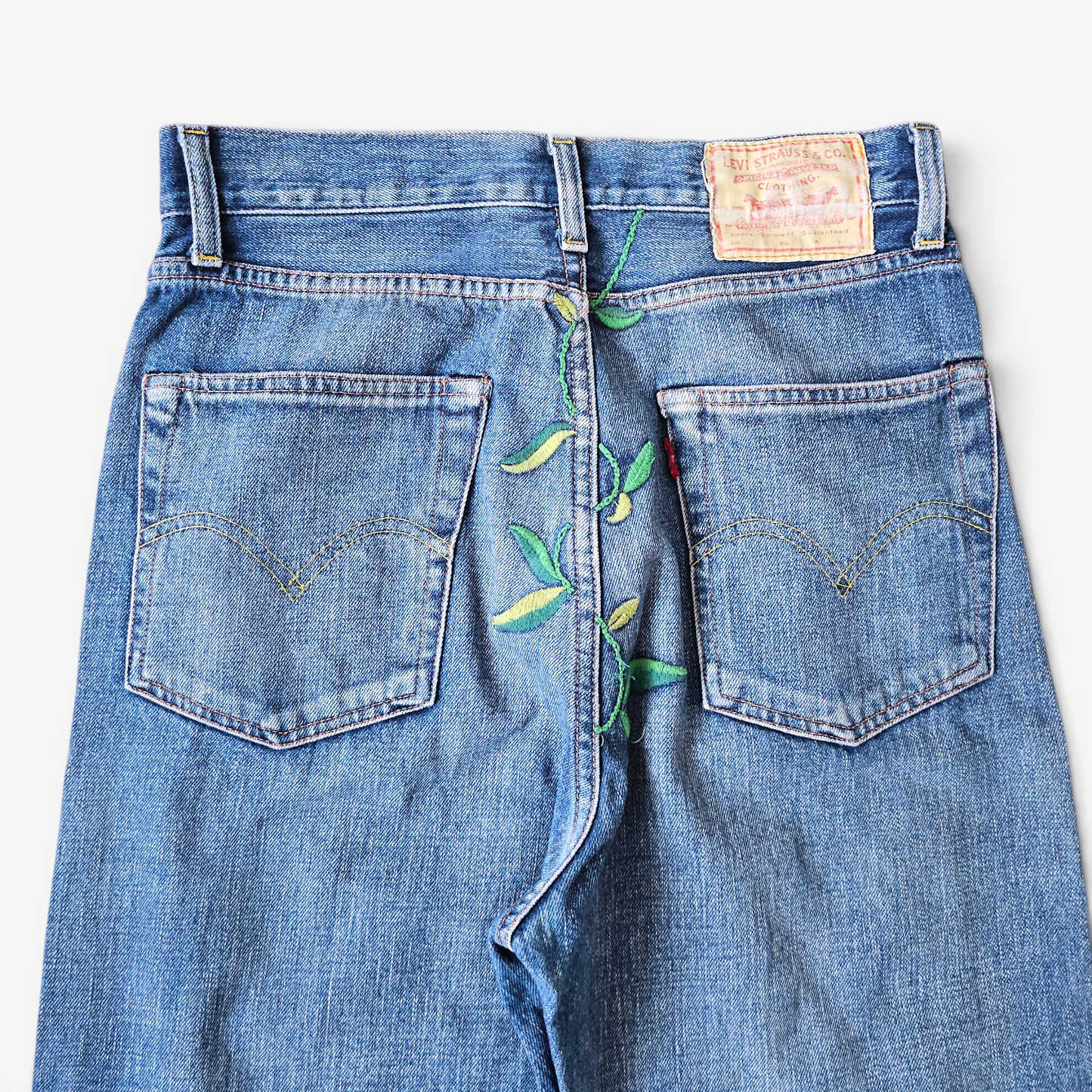 Jean LVC Levi's Vintage Clothing 701 1950s Floral Embroidery - Big E Selvedge (W28)